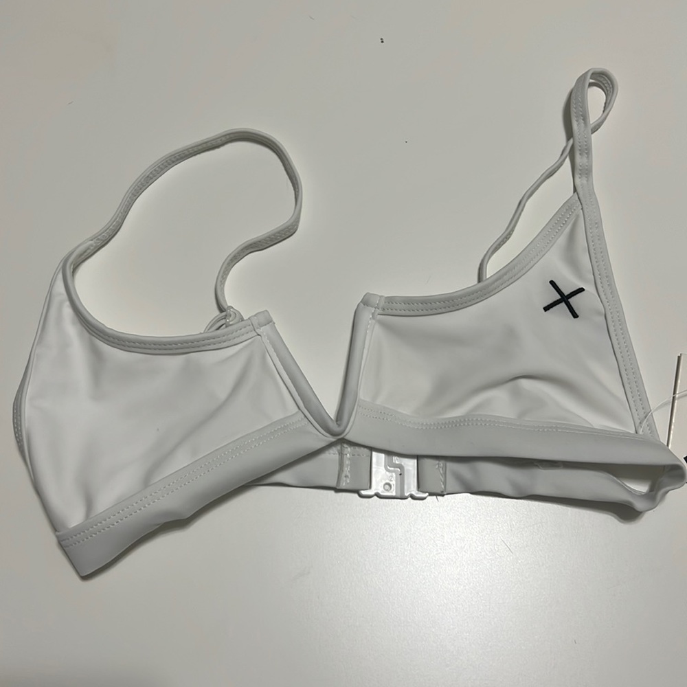 BOUTINELA - Venice white V-Cut bikini top
